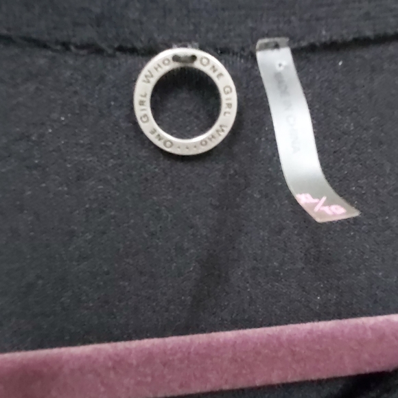 One Girl Who sweater - Picture 9 of 13